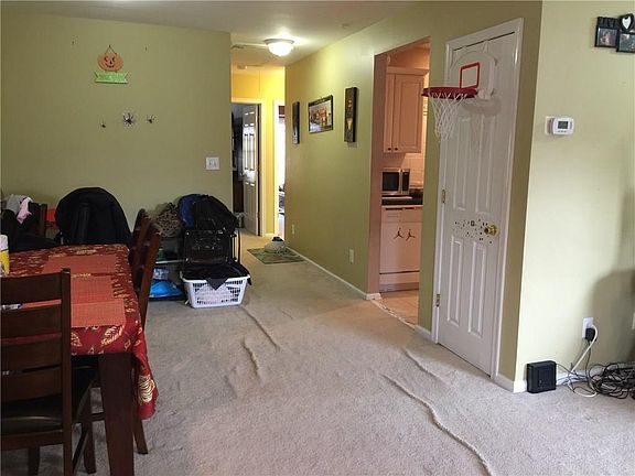 3rd image of 84 Windsong Cir #6