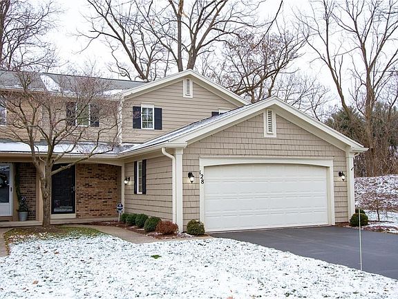 2nd image of 128 Wood Creek Dr