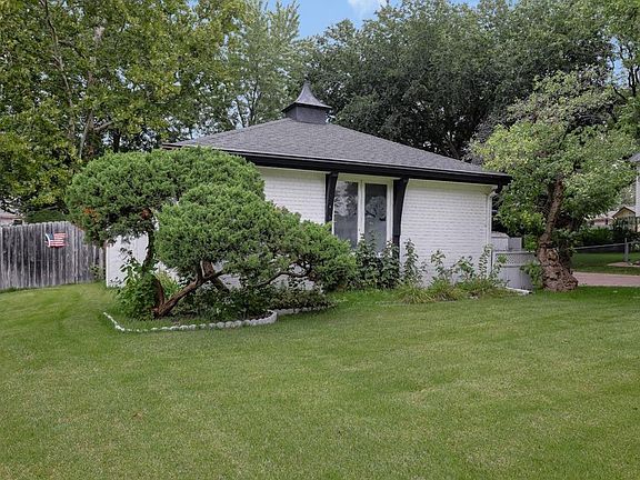 4th image of 4915 Bellhaven Dr