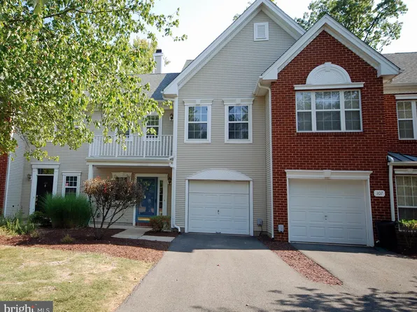 105 Tuxford Ct, Pennington, NJ 08534