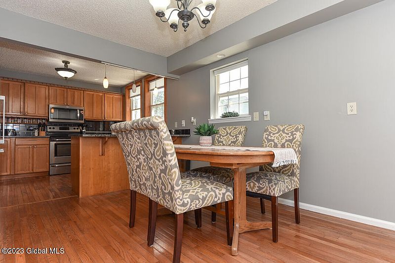 5th image of 4229 Queen Philomena Boulevard