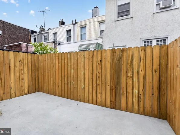3014 Salmon St, Philadelphia, PA 19134