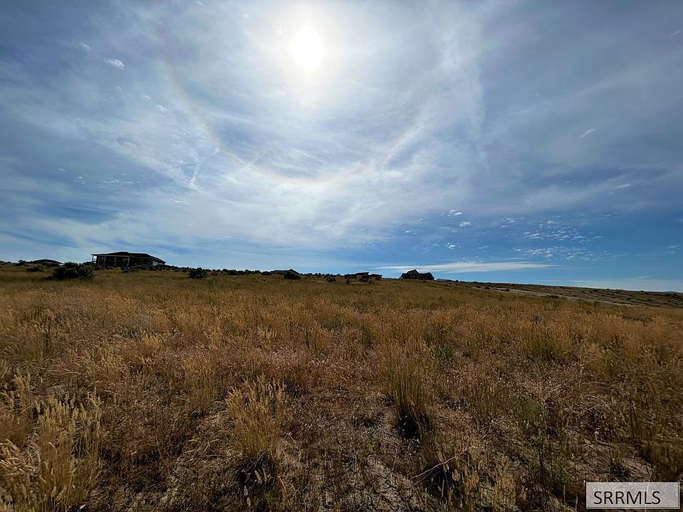 1st image of Pebble Ln