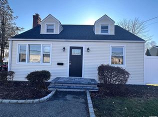 509 Old Bethpage Rd, Plainview, NY 11803