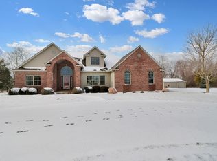 5821 W Saddlebrook Ct, Edwards, IL 61528