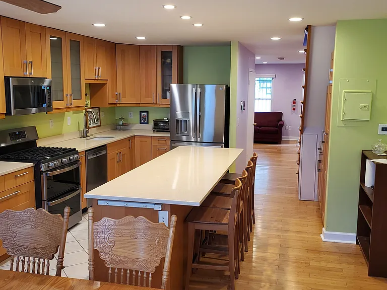 231 E 110th St #1 — Photo 1
