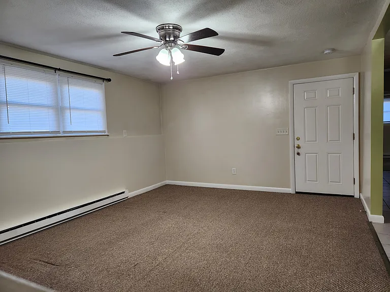 625 Cottage St #625 — Photo 17