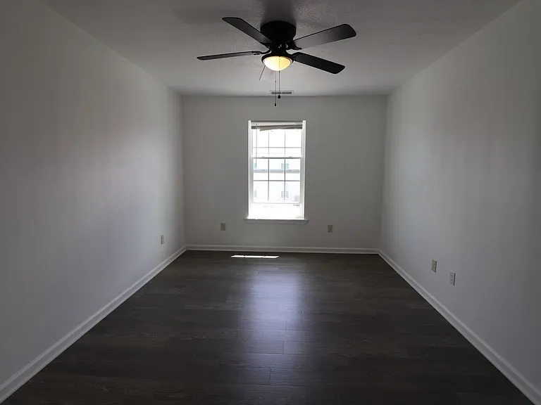 1409 W Spruce Way — Photo 11