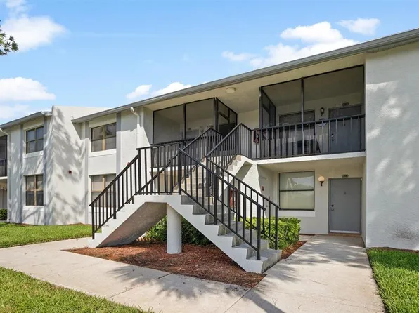 2049 Skimmer Ct W Unit 323, Clearwater, FL 33762