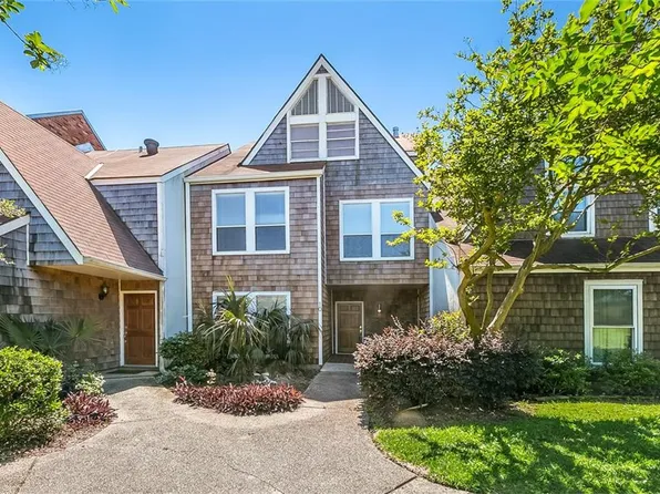 10 Mariners Cv N, New Orleans, LA 70124