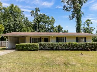 201 Rhodes Dr, Vicksburg, MS 39180