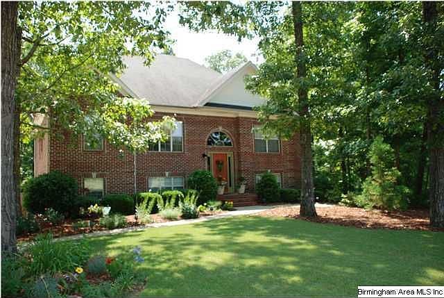 1st image of 101 Wisteria Dr