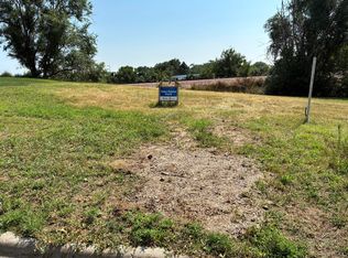 W Elizabeth St, Pierre, SD 57501