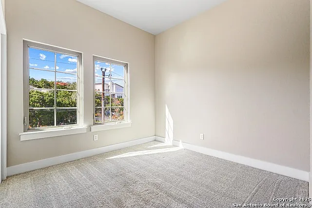 1216 Canyon Lake Dr — Photo 18