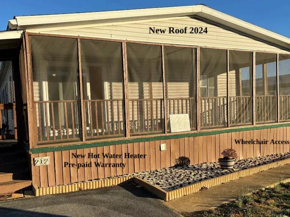 212 Longwood Ct W, Lancaster, PA 17603