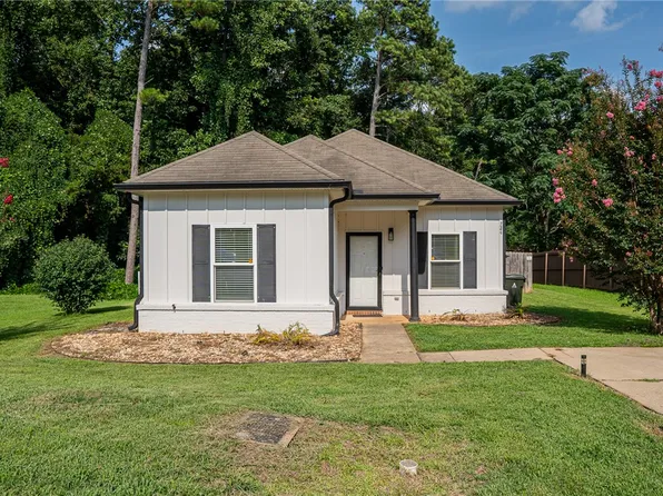 724 Ellis St, Auburn, AL 36832
