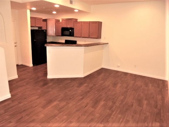 4th image of 20025 N 20th St Unit 147