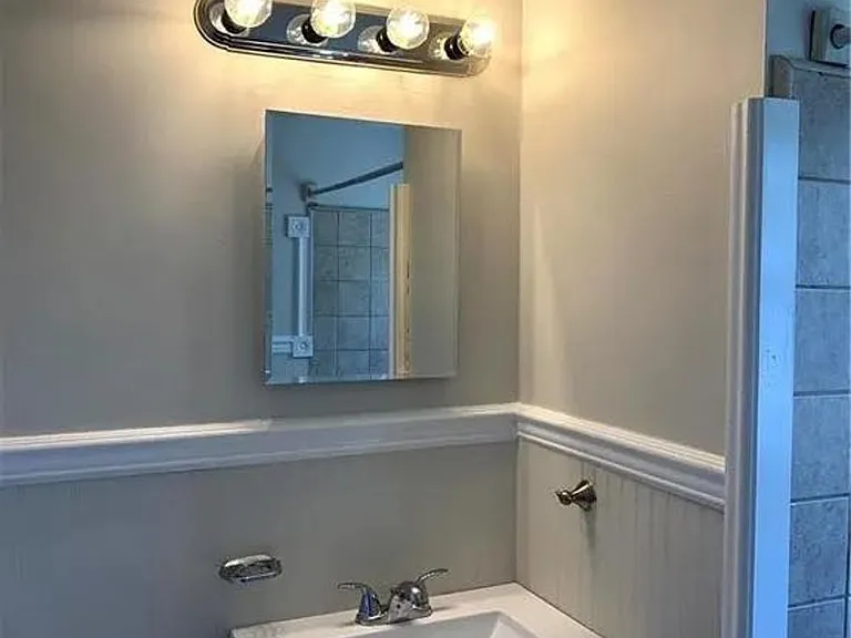 1404 Stevens Ln — Photo 22