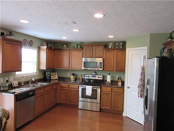4th image of 3504 Oval Hesson Ln
