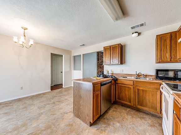 853-w-wintergreen-rd-lancaster-tx-75134-High-Res-3_06062023