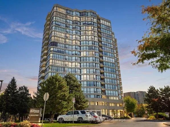 5 Rowntree Rd #1015, Toronto, ON M9V 5G9