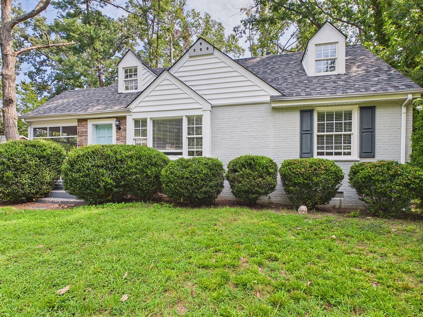 4 bed, 2.0 bath, 1428 sqft, $2,850 — Photo 1