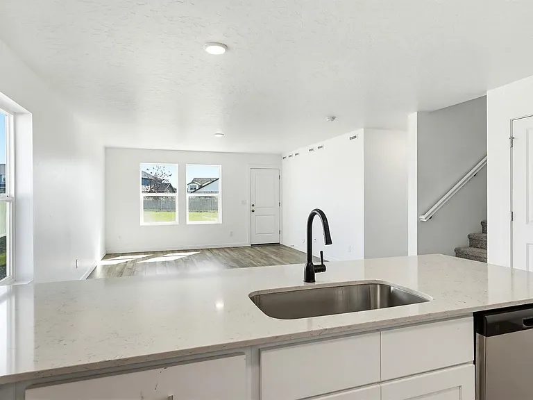 15290 Nimbus Way — Photo 9