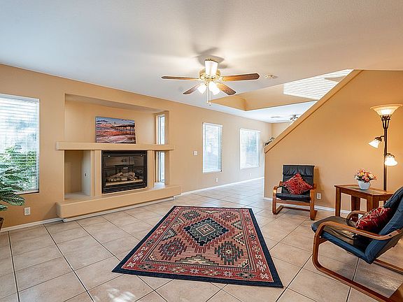 Gas fireplace
