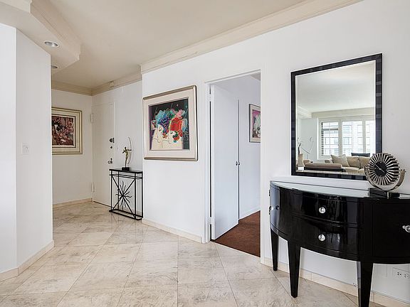 5th image of 160 E 65th St APT 15E