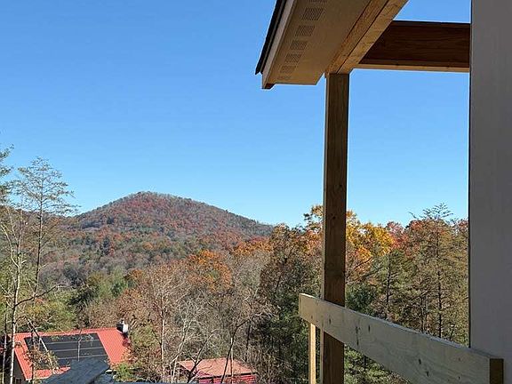 3rd image of 20B Twin Springs Rd