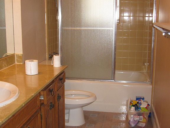 5th image of 2429 Lakecrest Dr
