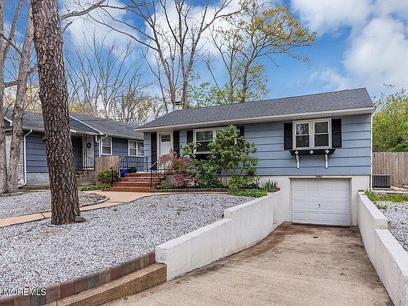 3rd image of 704 Barberry Drive
