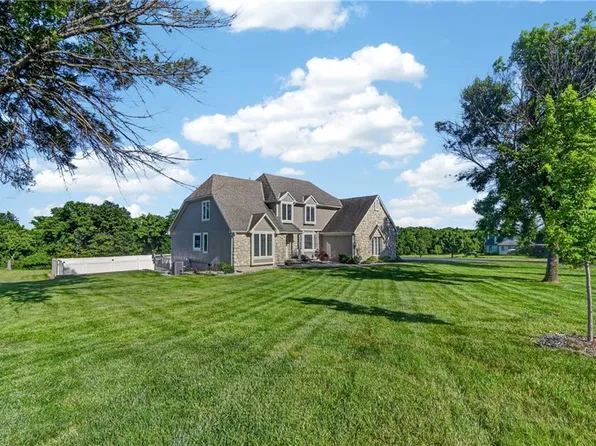 2018 Lexington Rd, Pleasant Hill, MO 64080