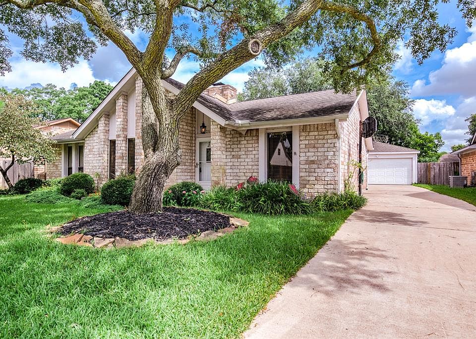 1st image of 21226 Park Bend Dr