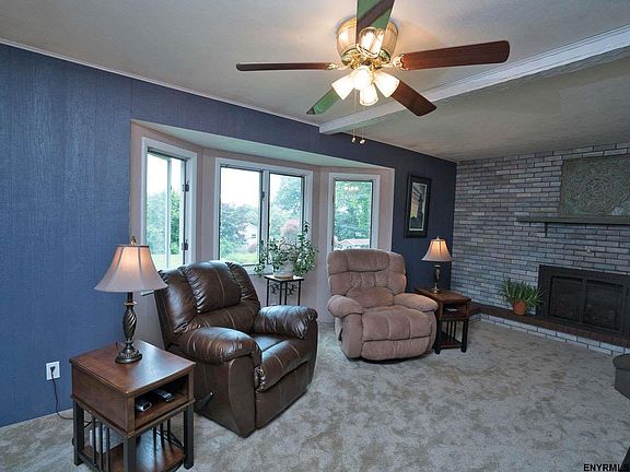 4th image of 7 Skyview Dr