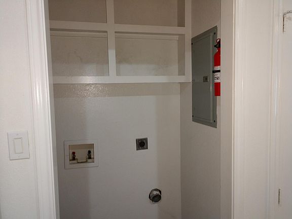 4th image of 902 Andrews St APT C