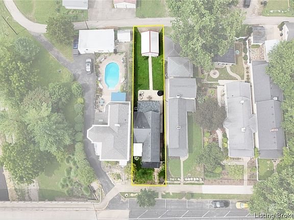 4th image of 952 W Main Street