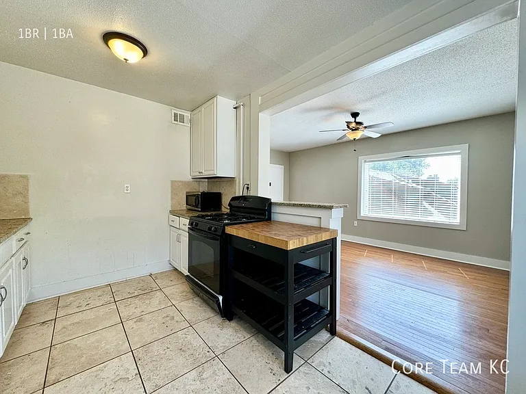 4328 Roanoke Pkwy #306 — Photo 2