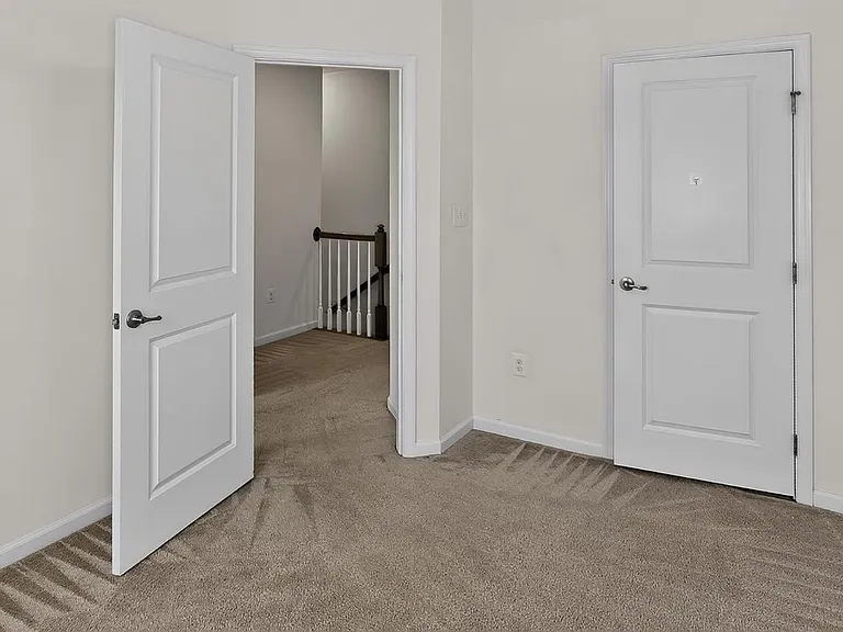 5363 S Center Dr — Photo 29