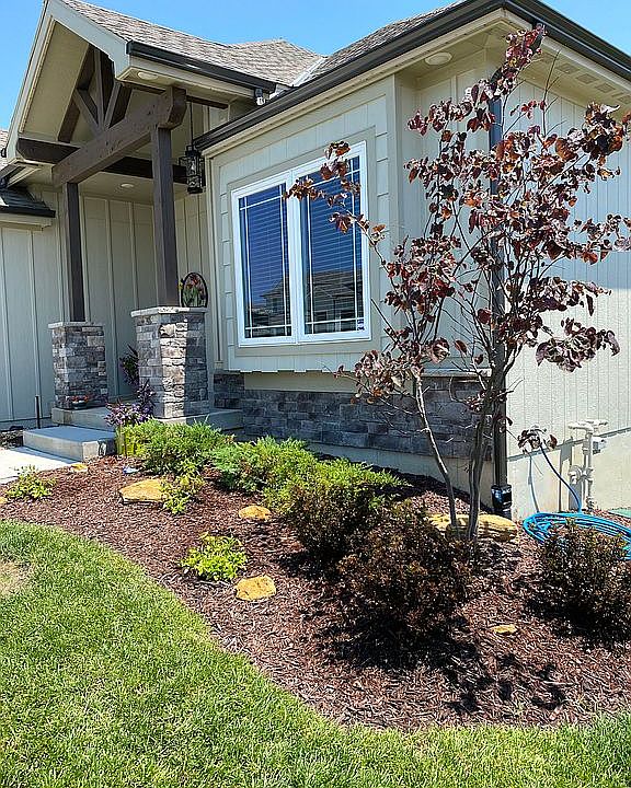 2nd image of 14665 N Thousand Oaks Pl