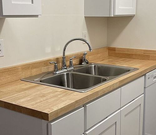 2nd image of 1206 Wesley Ave #4b2a26647