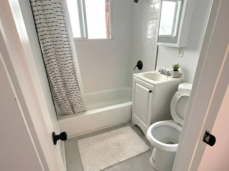 6136 Carlos Ave #1/2 — Photo 5