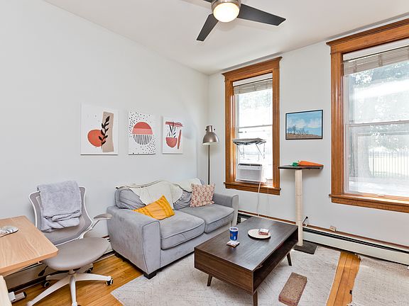 2nd image of 2139 N Oakley Ave #1