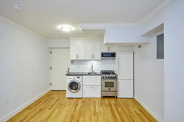 210 East 22nd Street #GLA