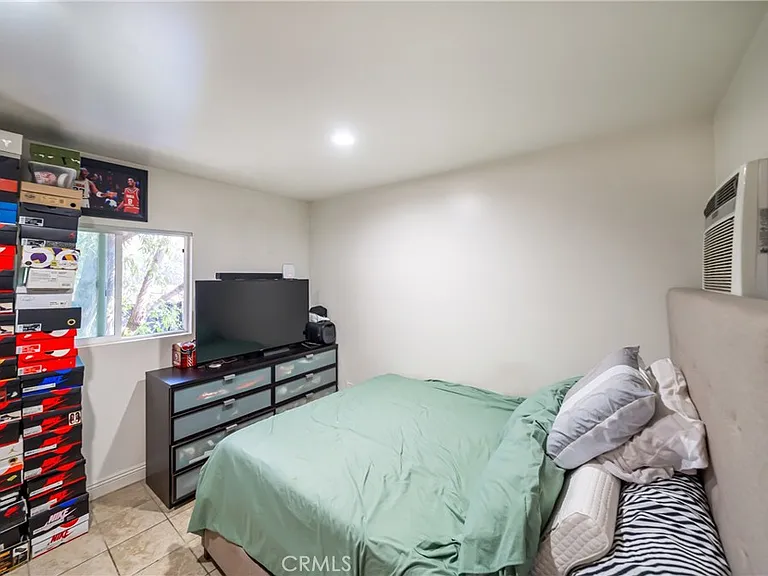 4844 Bluebell Ave — Photo 15