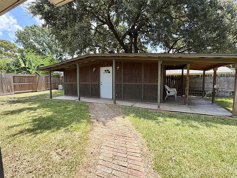 13323 Wells River Dr — Photo 20