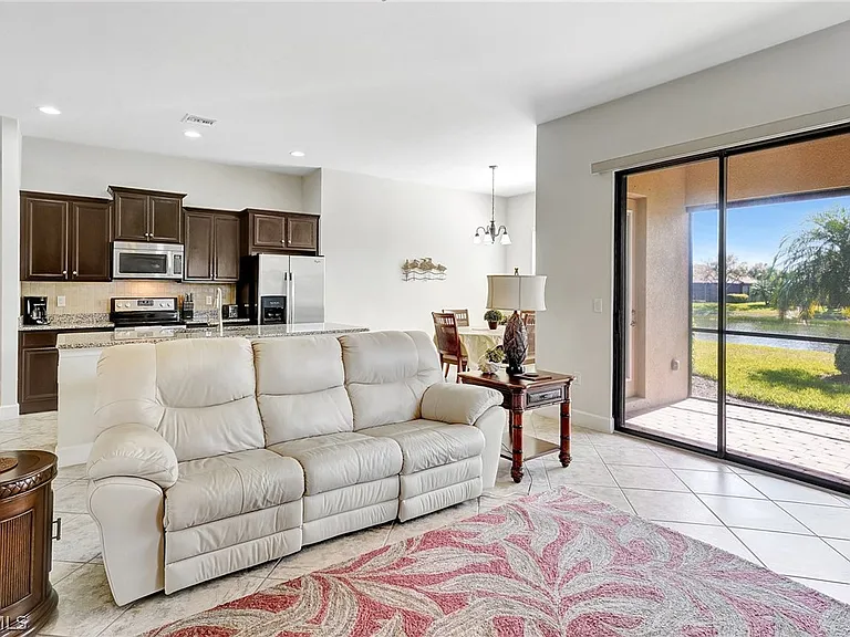 10879 Rutherford Rd — Photo 4