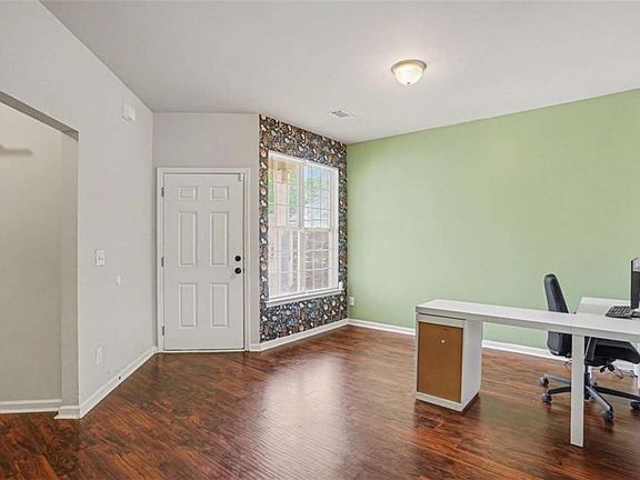 5th image of 1517 Arbor Place Dr