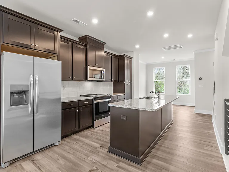 1011 Kokomo Ln — Photo 4
