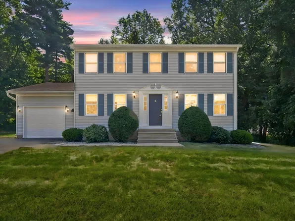 78 Oak Brook Dr, East Longmeadow, MA 01028